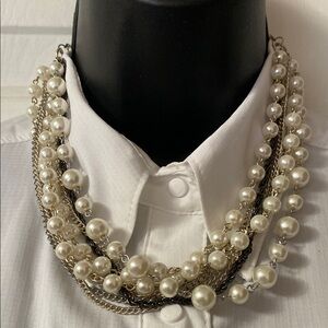 Elegant Pearl and Silver Necklace
